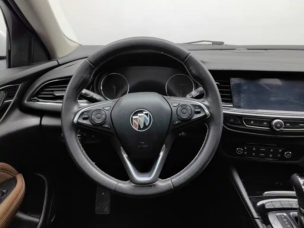 Buick Regal — фото 11