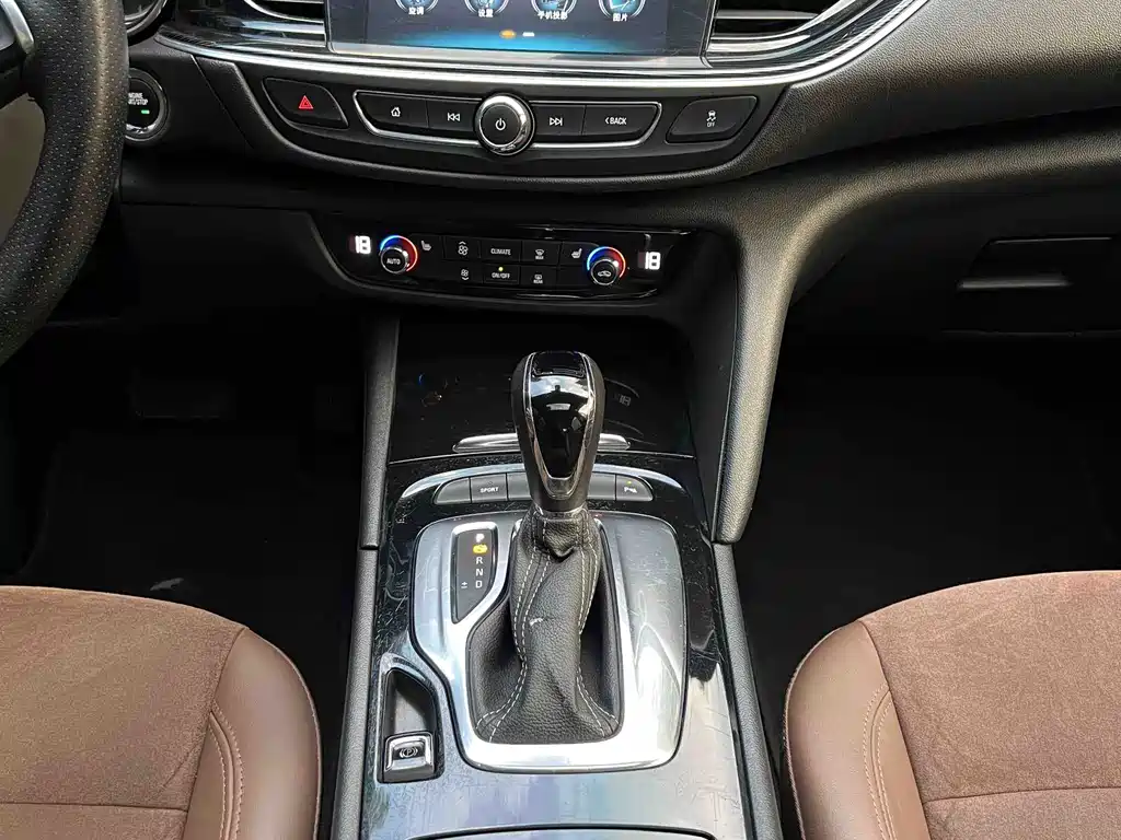 Buick Regal — фото 5