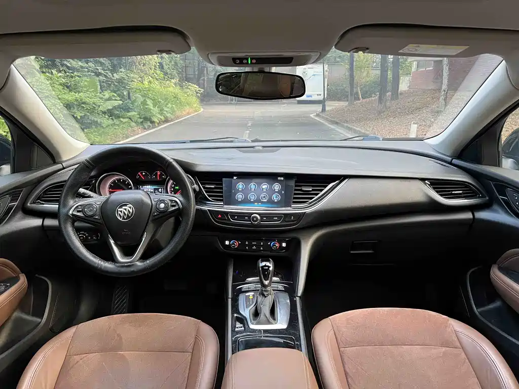 Buick Regal — фото 10