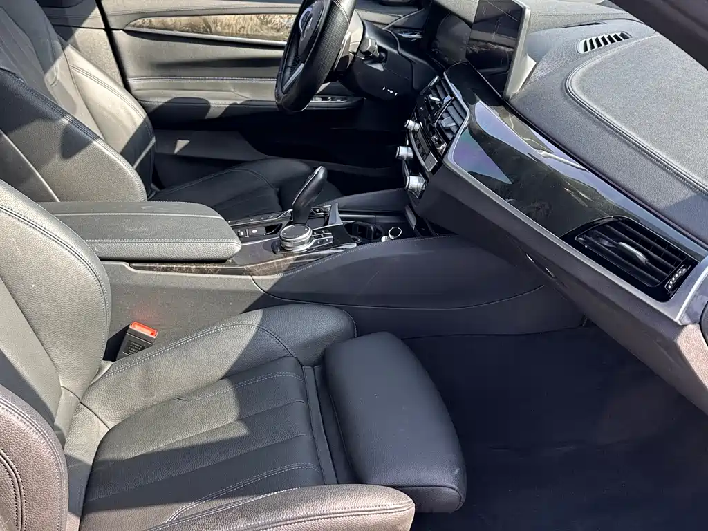 BMW 6 Series GT — фото 9