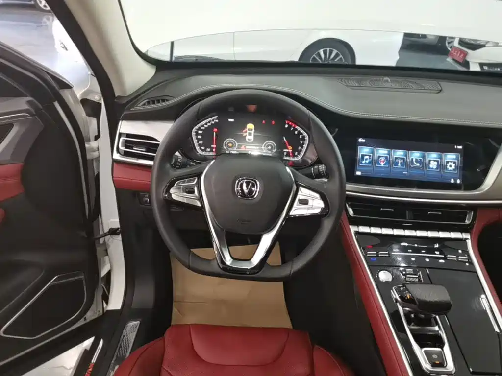 Changan CS85 COUPE — фото 10