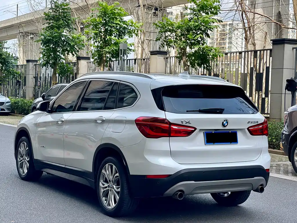 BMW X1 — фото 7
