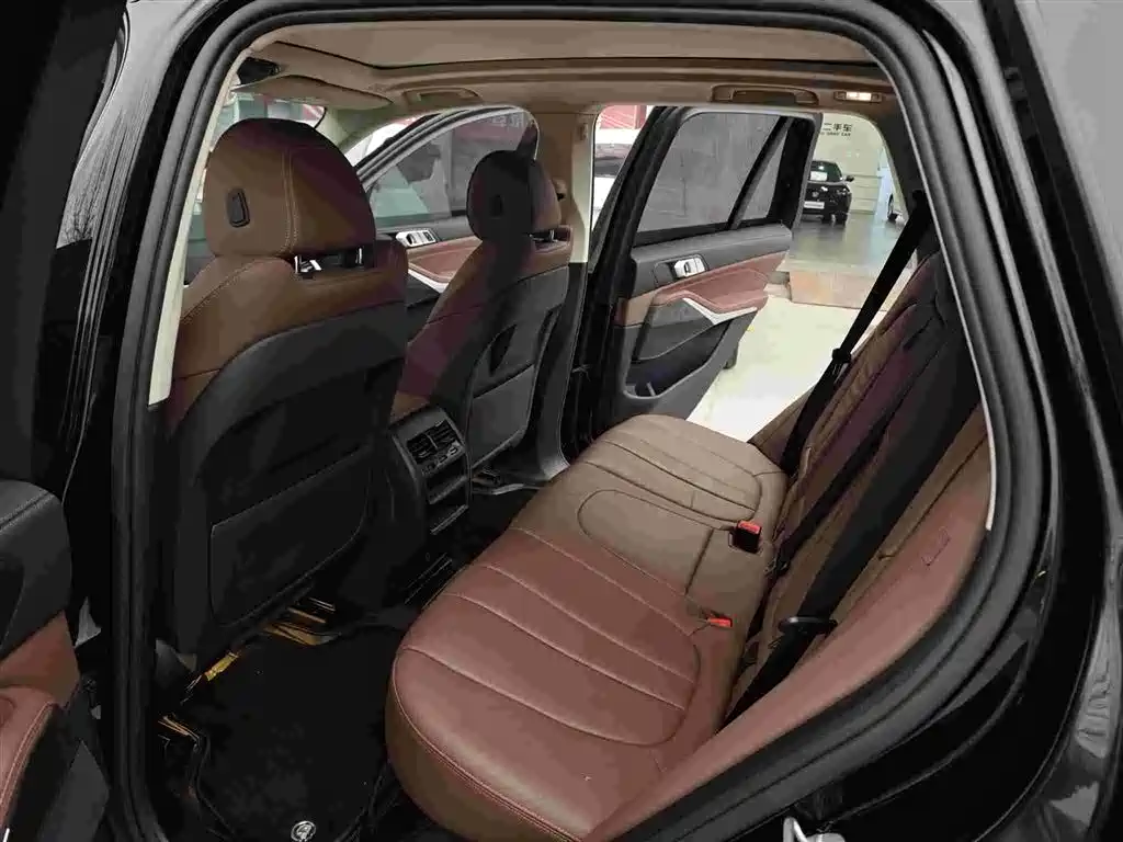 BMW X5 (Import) — фото 7