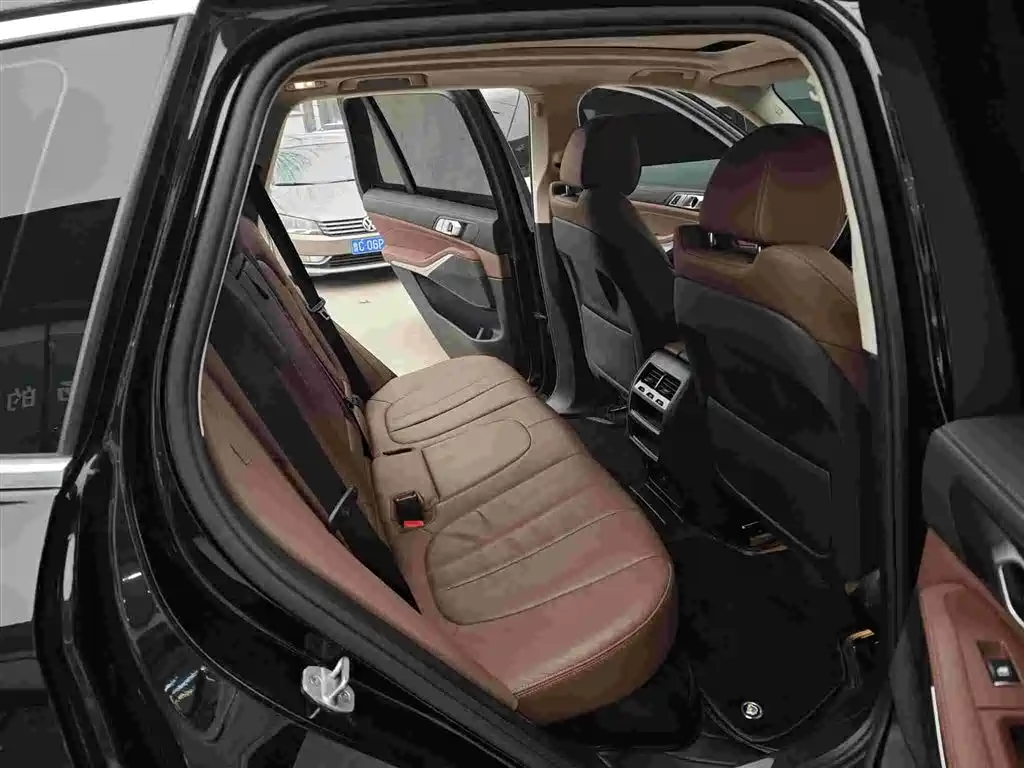 BMW X5 (Import) — фото 9