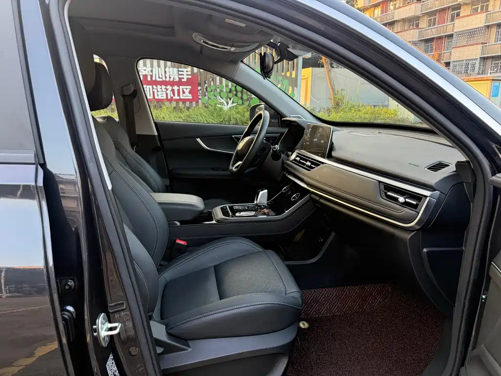 Chery Tiggo 8 — фото 10