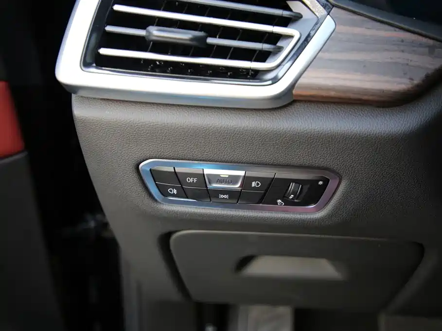 BMW X5 — фото 20