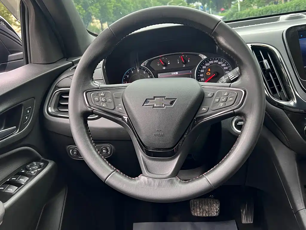Chevrolet Equinox — фото 13
