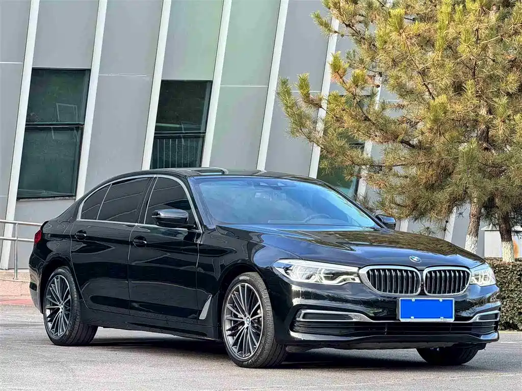 BMW 5 Series — фото 3