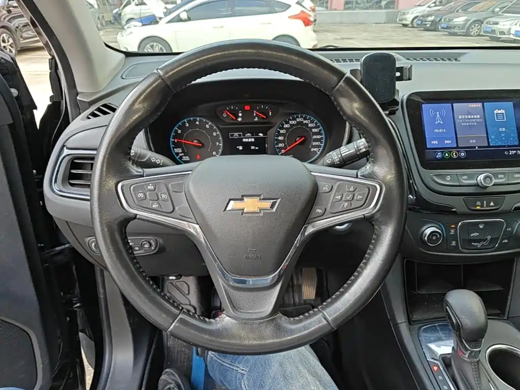 Chevrolet Equinox — фото 10