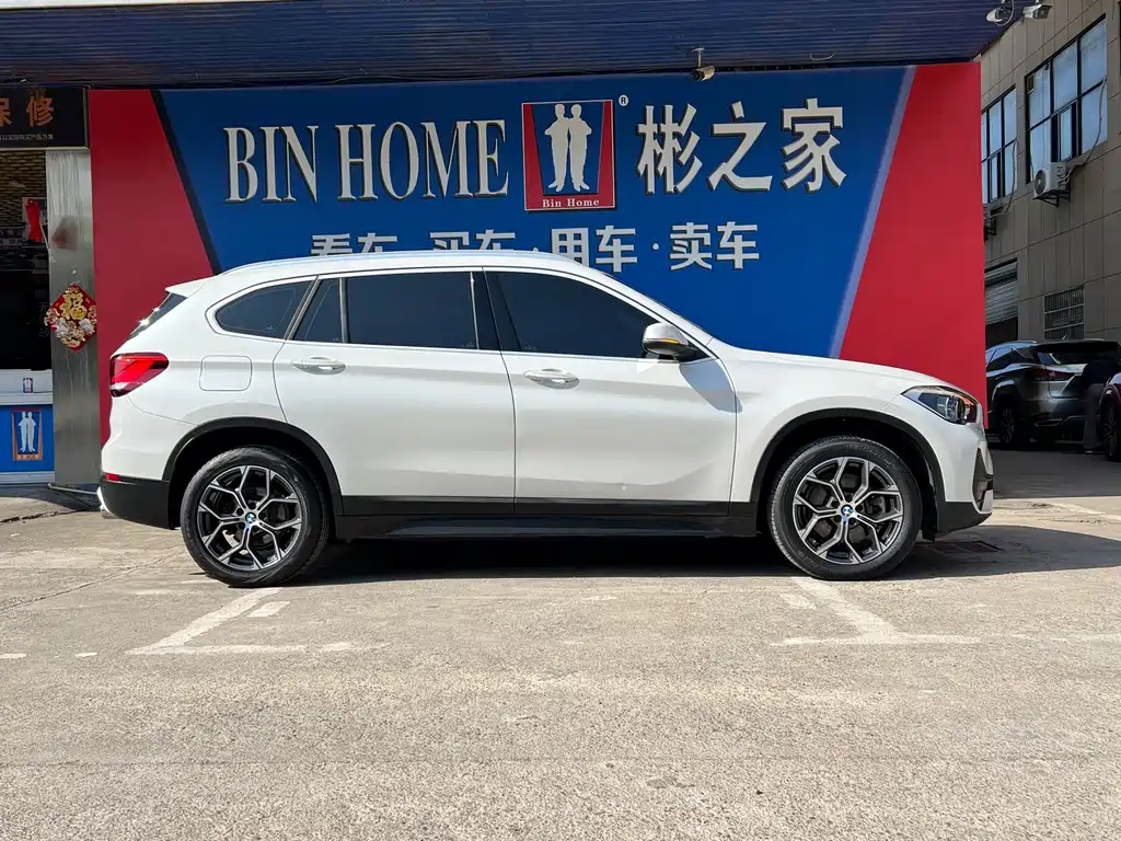 BMW X1 — фото 11