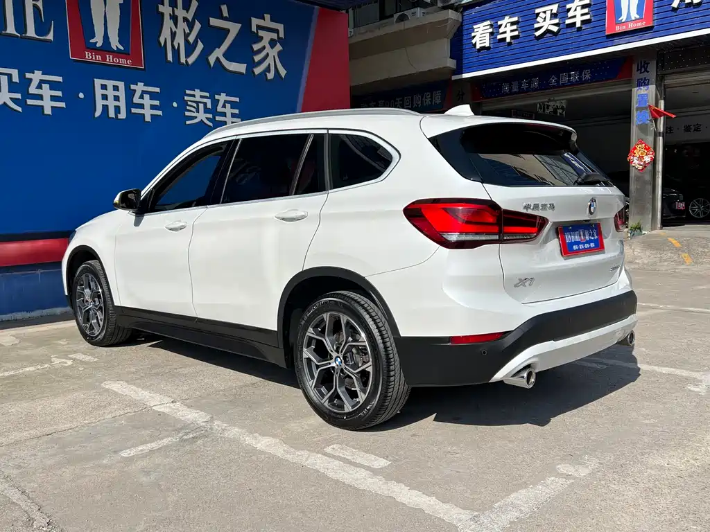 BMW X1 — фото 14