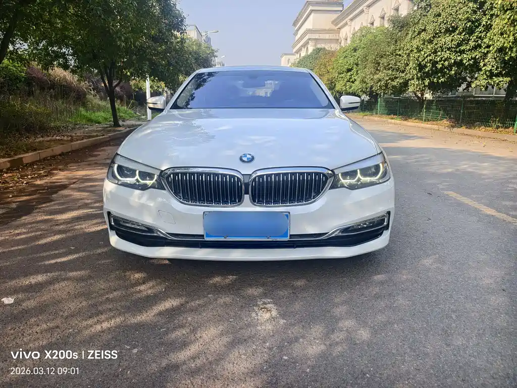 BMW 5 Series — фото 2