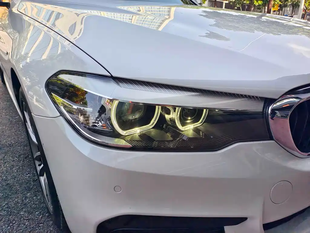 BMW 5 Series — фото 17