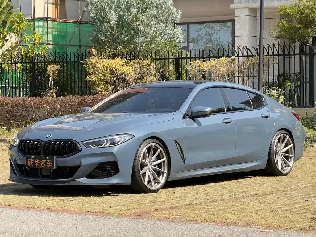 BMW 8 Series — фото 3