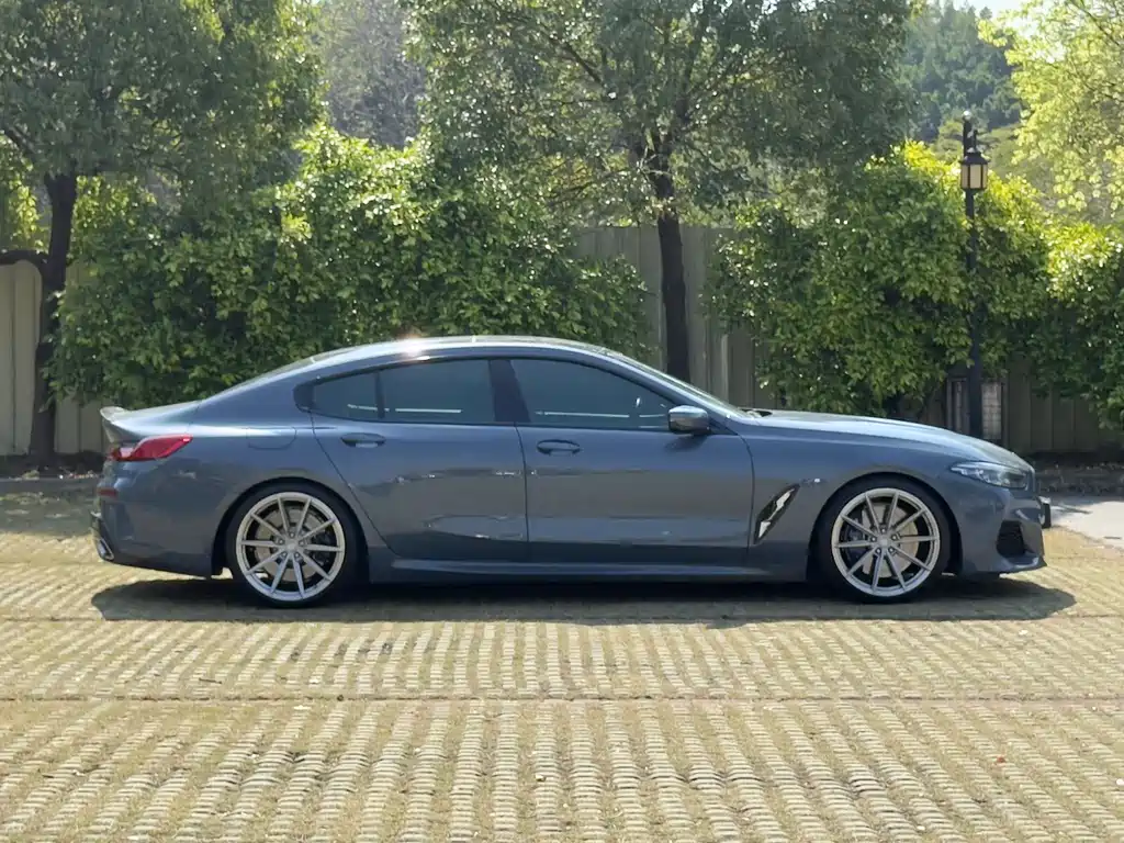 BMW 8 Series — фото 5