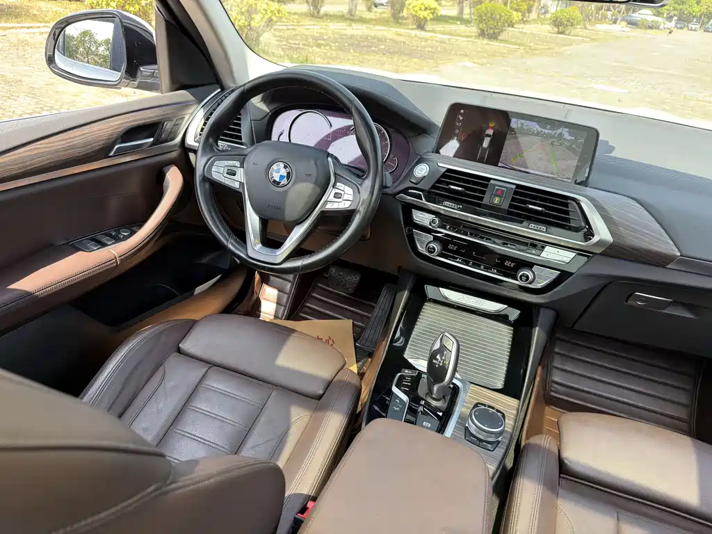 BMW X3 — фото 10