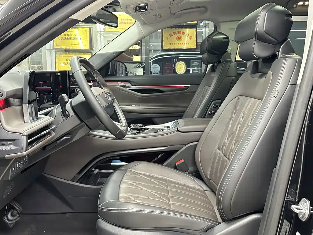 Ford Edge — фото 10