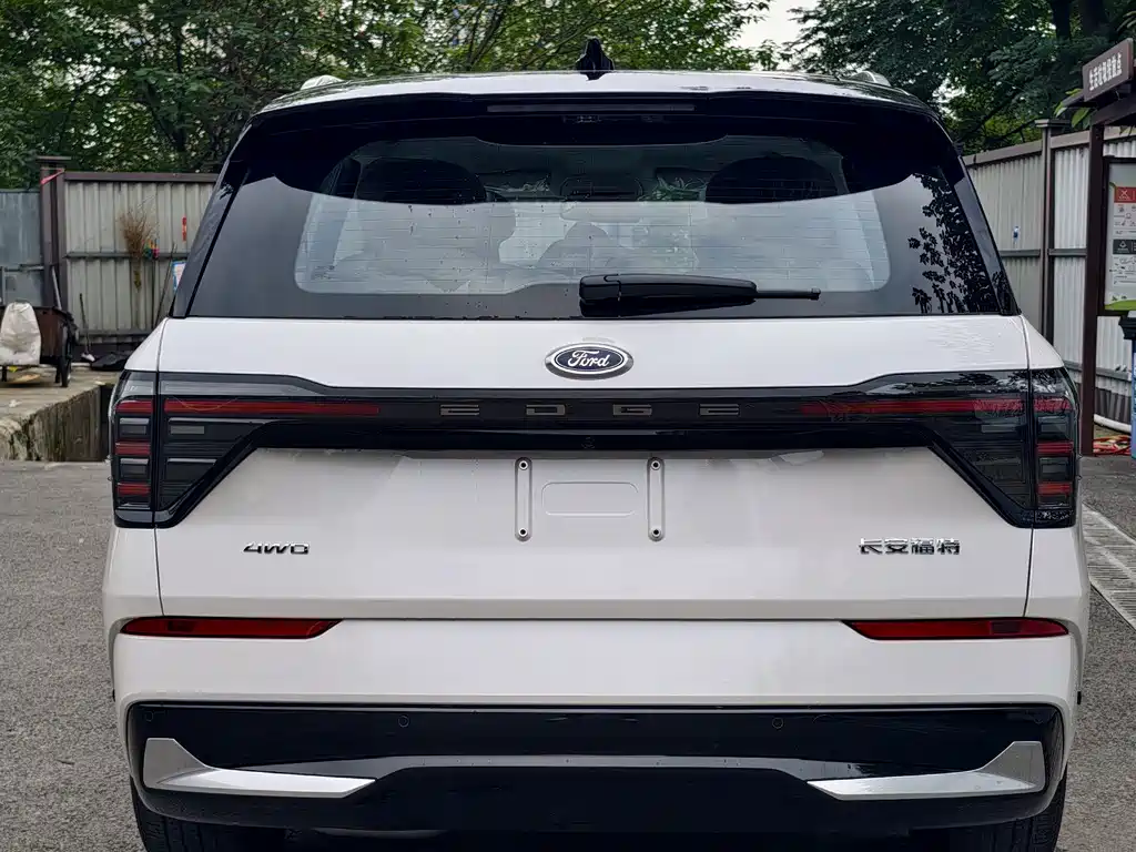 Ford Edge — фото 4