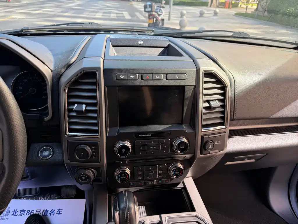 Ford F-150 Raptor — фото 13