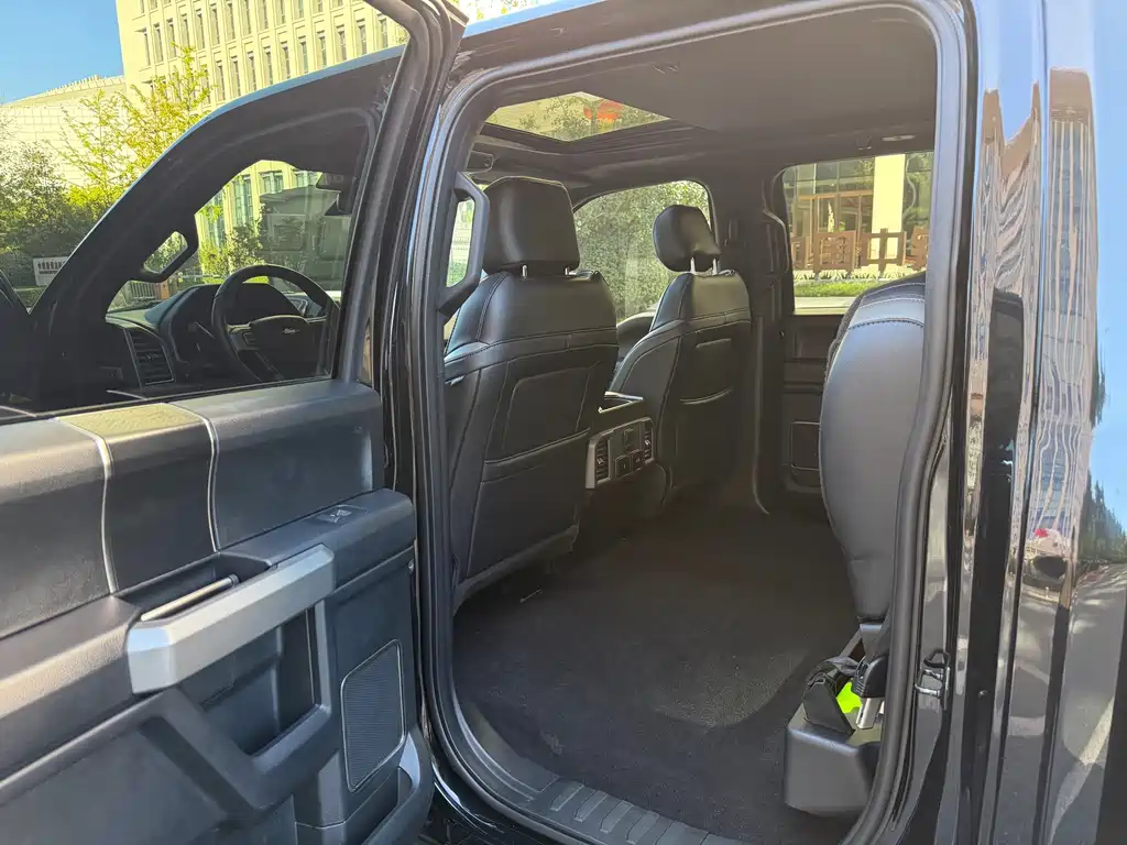 Ford F-150 Raptor — фото 14