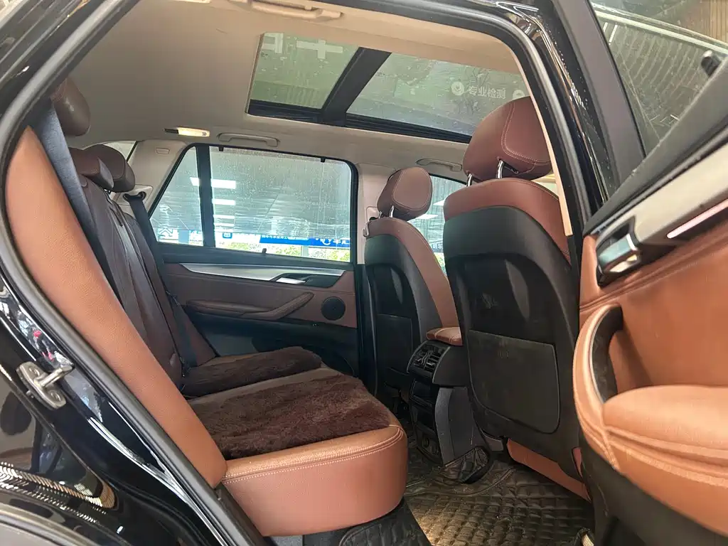 BMW X5 (Import) — фото 10
