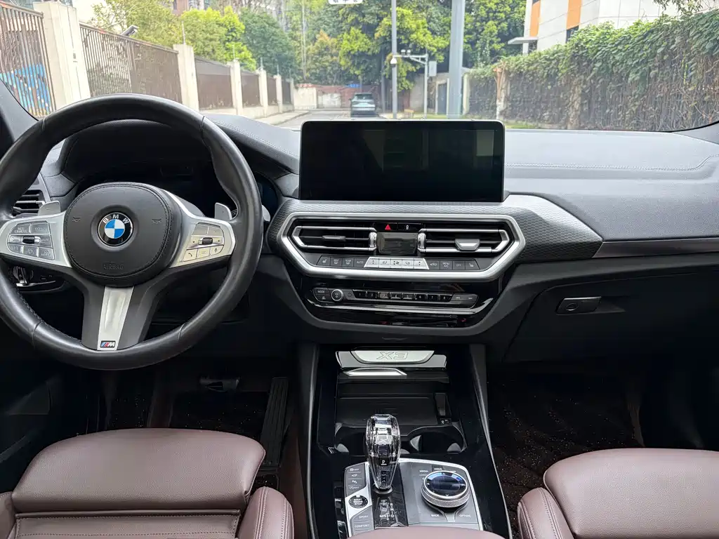BMW X3 — фото 18