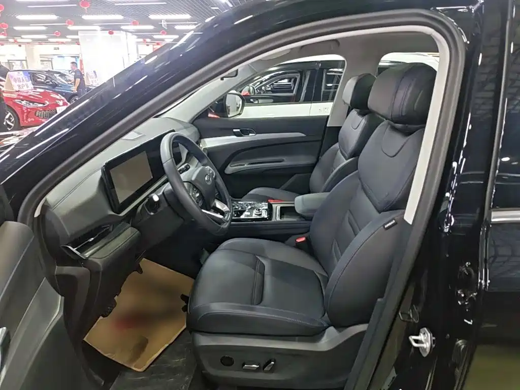 Ford Equator Sport — фото 14