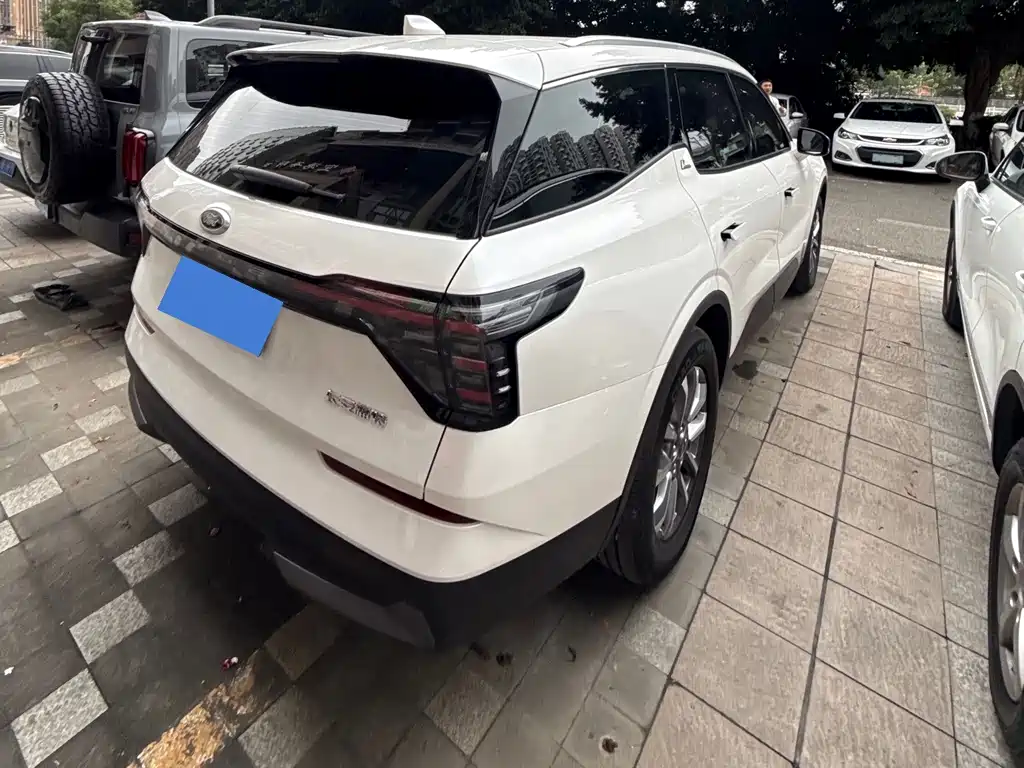 Ford Edge — фото 17