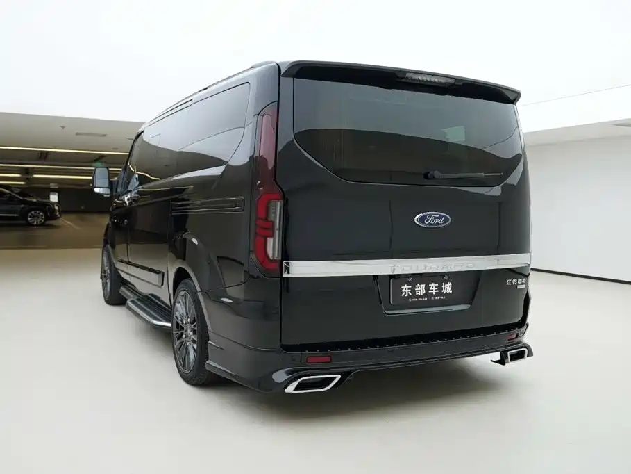 Ford Tourneo — фото 4