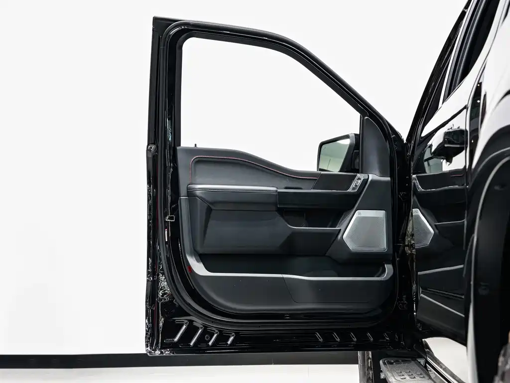 Ford F-150 Raptor — фото 13