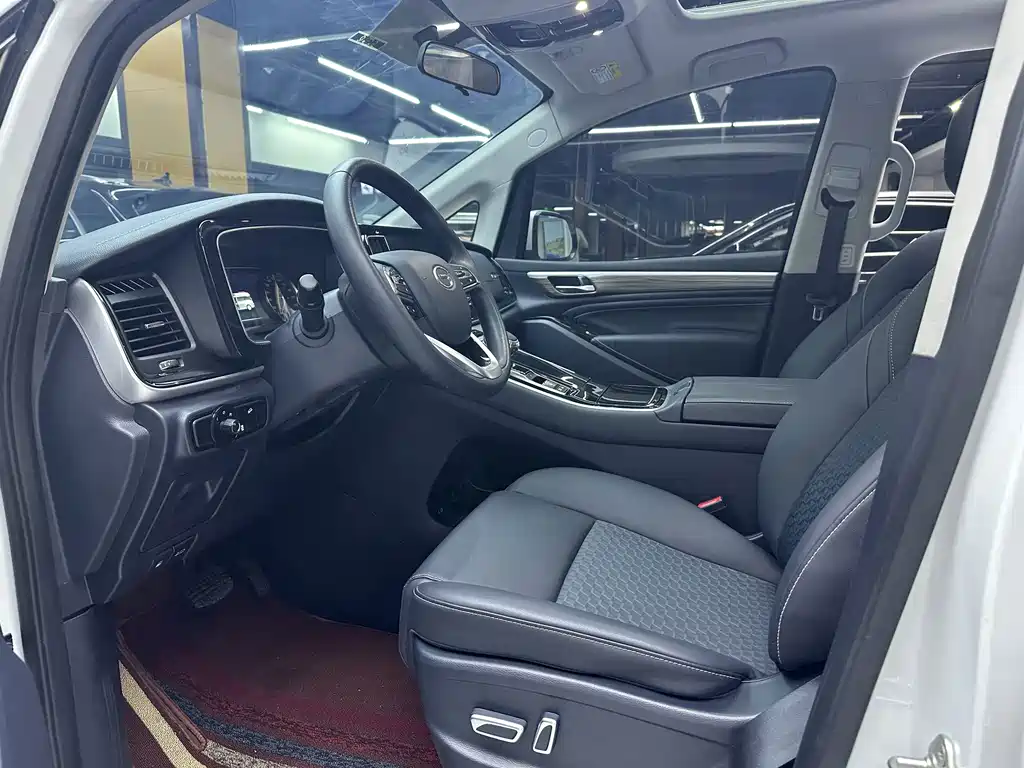 GAC Motor Trumpchi M8 — фото 9