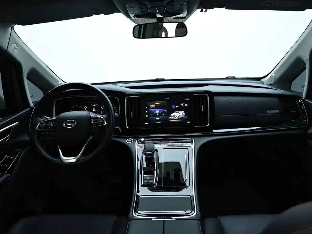 GAC Motor Trumpchi M8 — фото 14