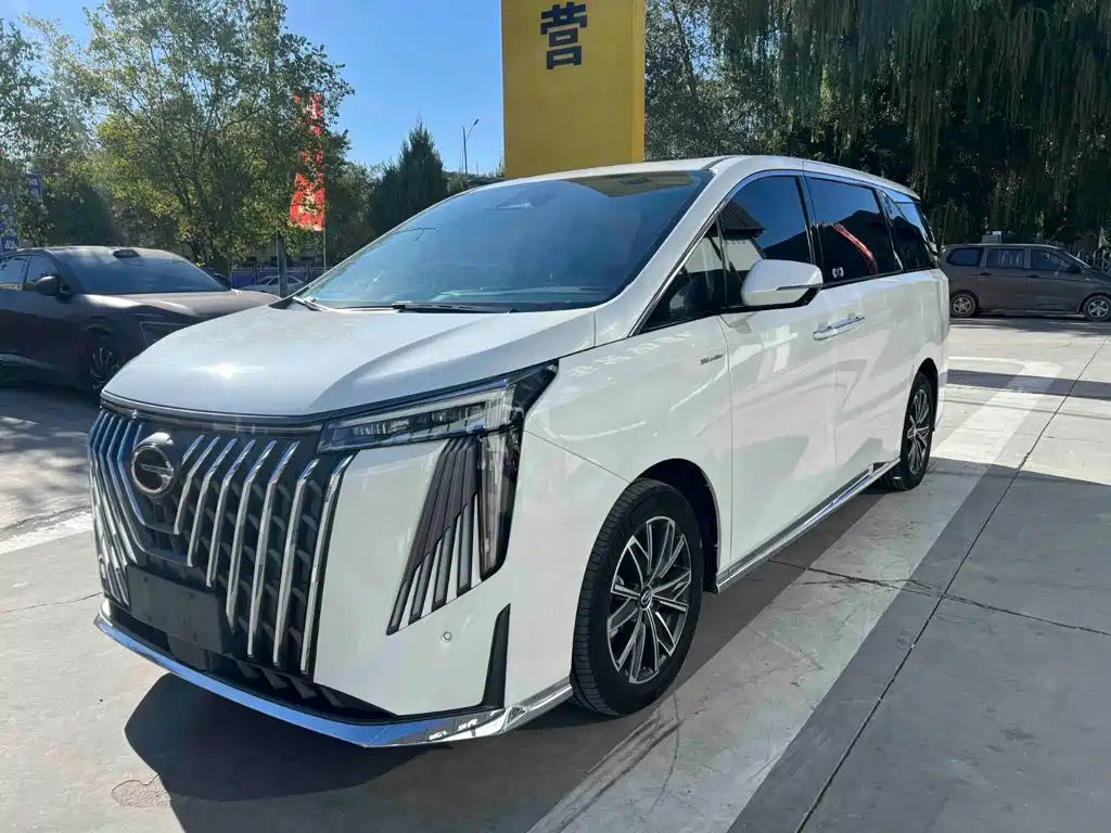 GAC Motor Trumpchi M8 — фото 1