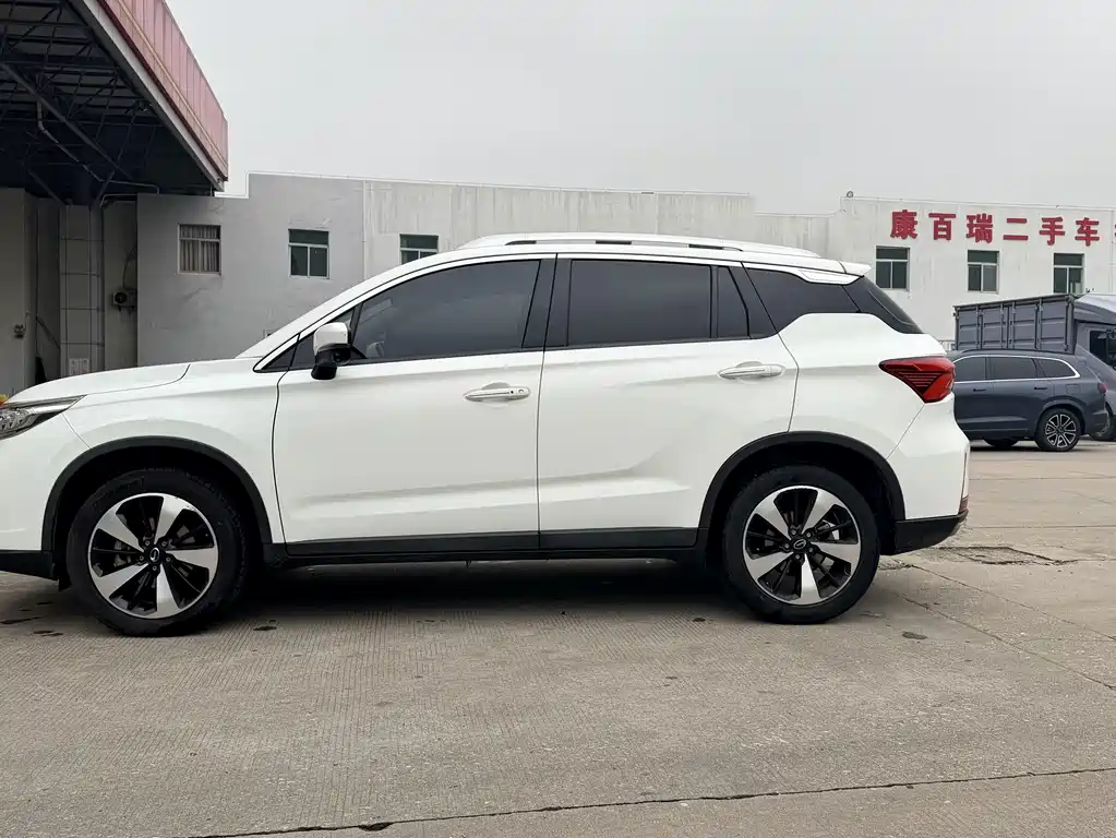 GAC Motor Trumpchi GS4 — фото 3