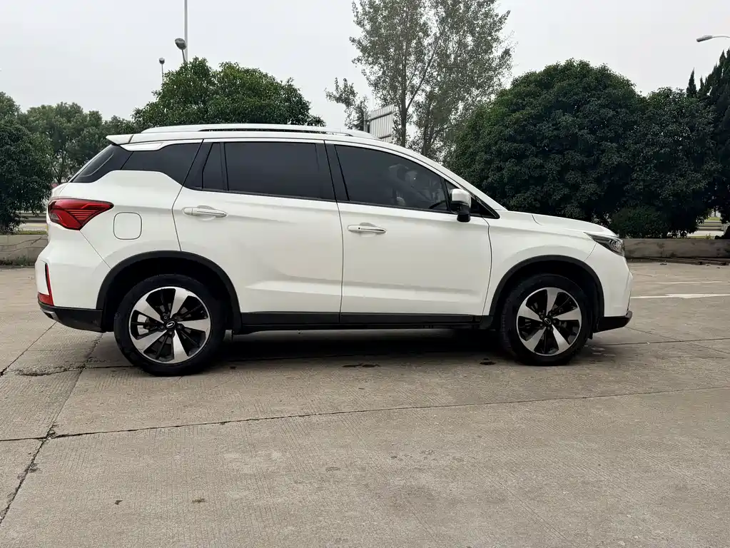 GAC Motor Trumpchi GS4 — фото 8