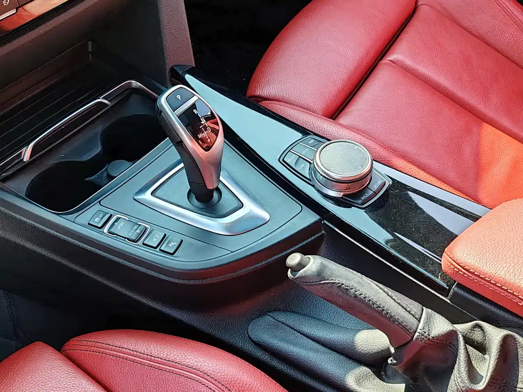 BMW 3 Series GT — фото 14