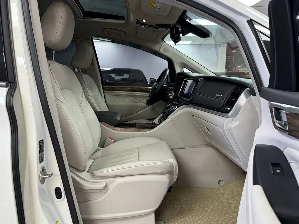 GAC Motor Trumpchi M8 — фото 14