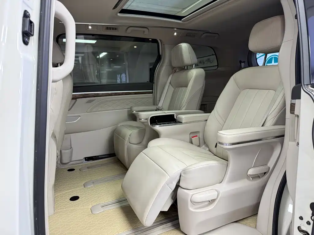 GAC Motor Trumpchi M8 — фото 10