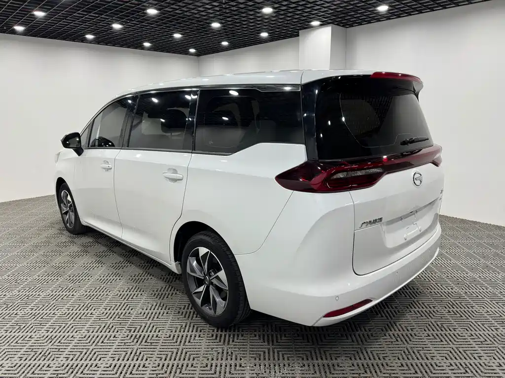 GAC Motor Trumpchi M6 — фото 9