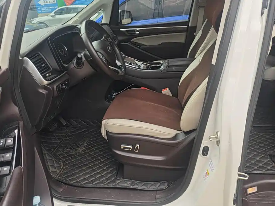 GAC Motor Trumpchi M8 — фото 9
