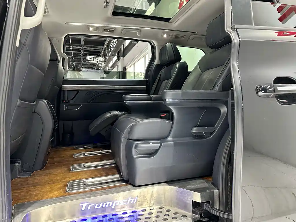 GAC Motor Trumpchi M8 — фото 15