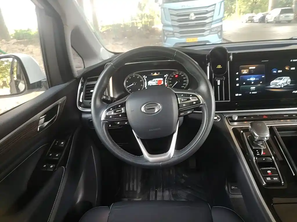 GAC Motor Trumpchi M8 — фото 10