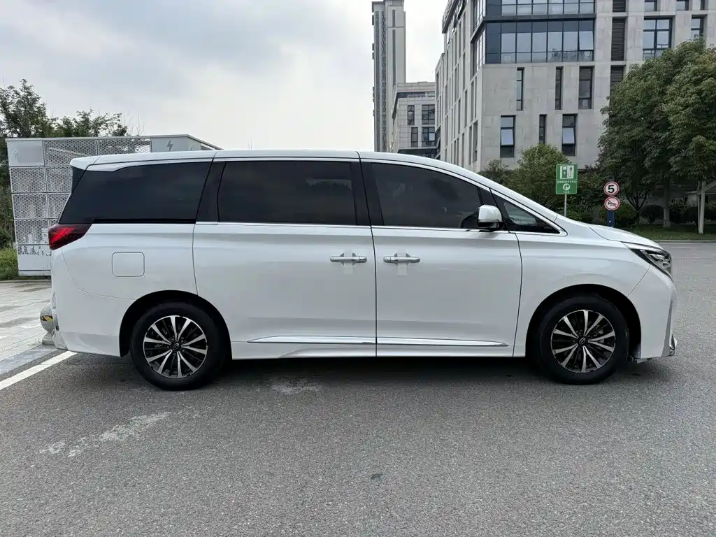 GAC Motor Trumpchi M8 — фото 5