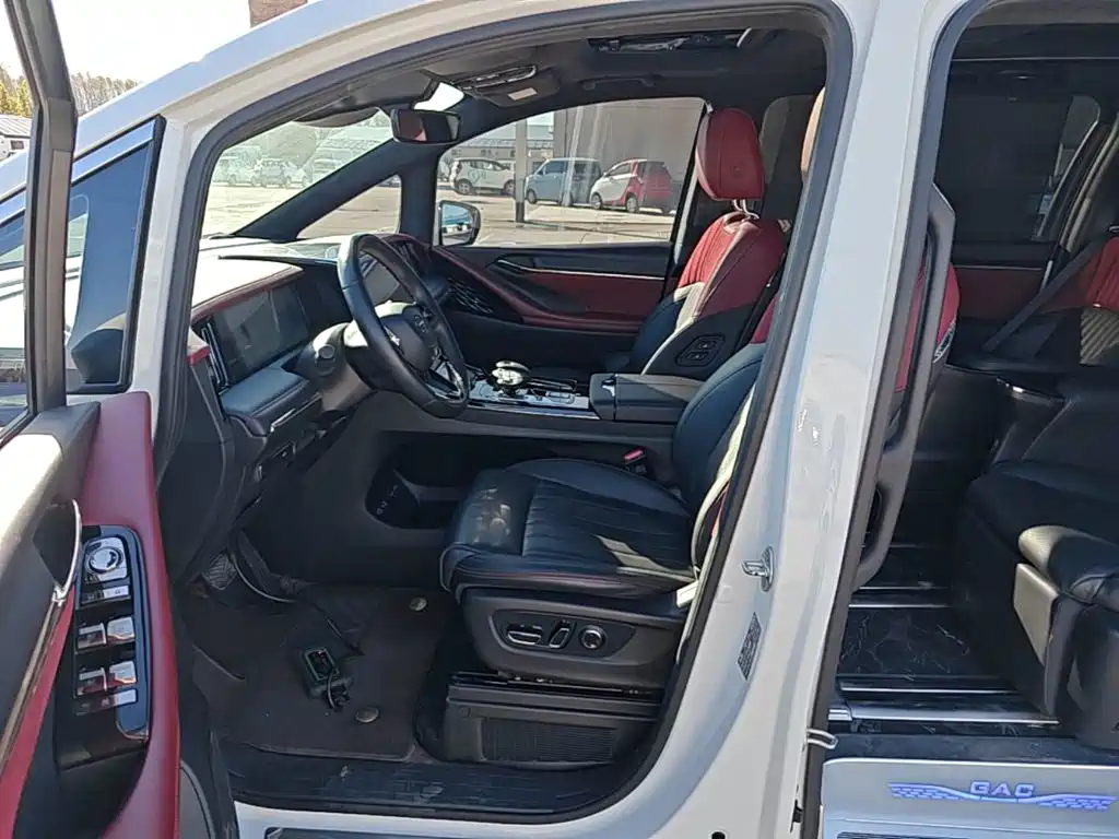 GAC Motor Trumpchi M8 — фото 15