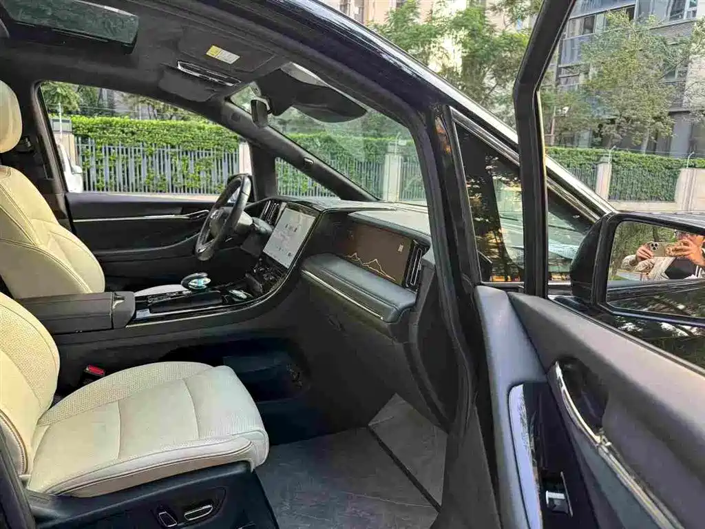 GAC Motor Trumpchi M8 — фото 8