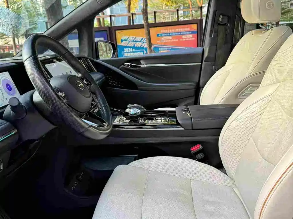 GAC Motor Trumpchi M8 — фото 9