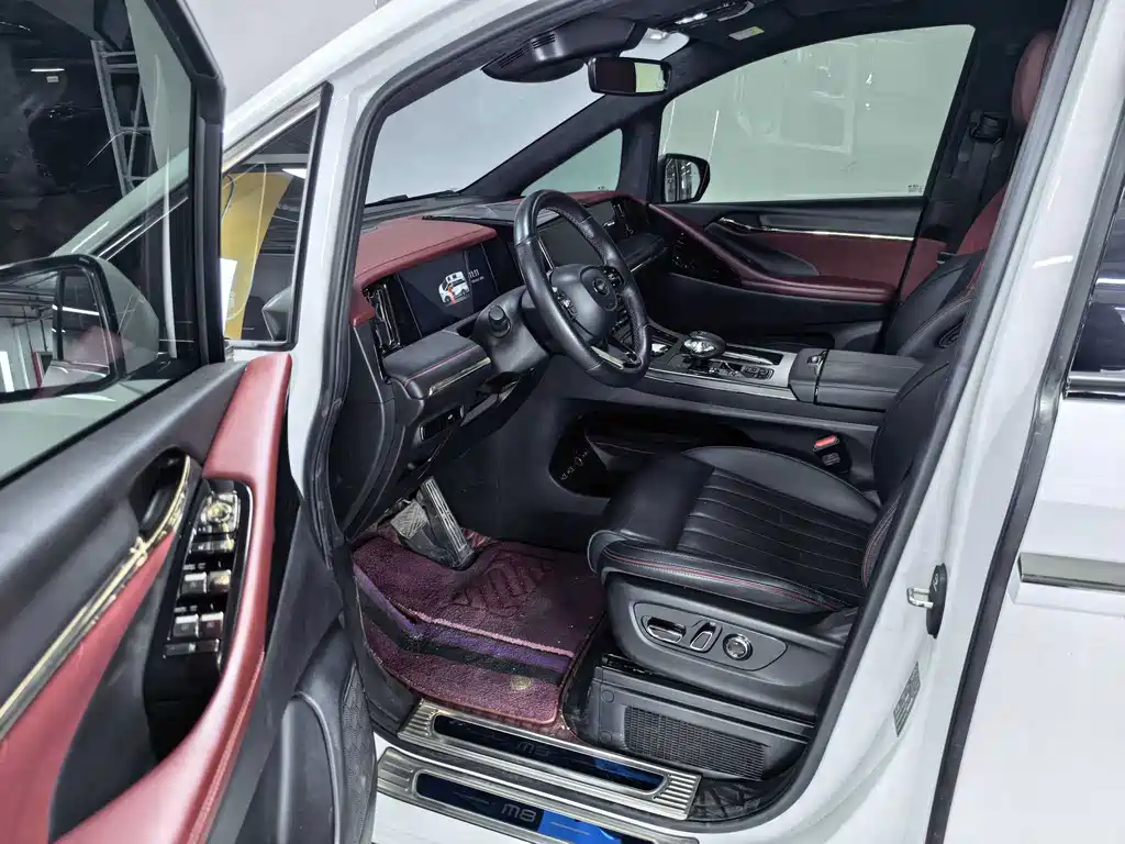 GAC Motor Trumpchi M8 — фото 10