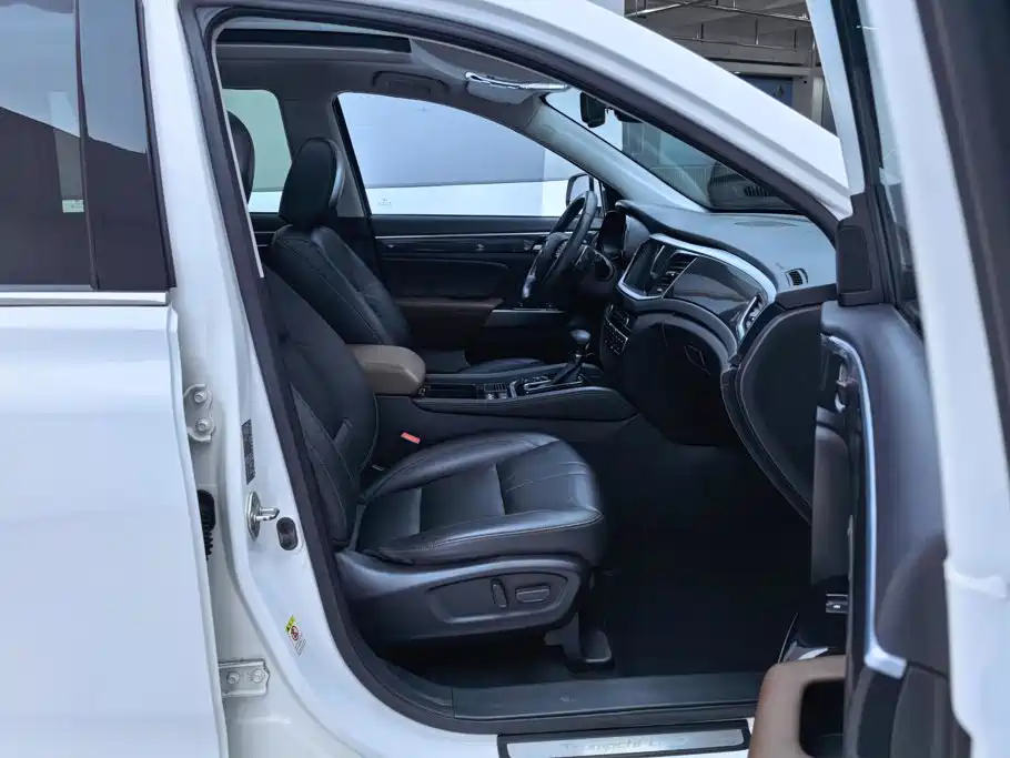 GAC Motor Trumpchi GS7 — фото 8