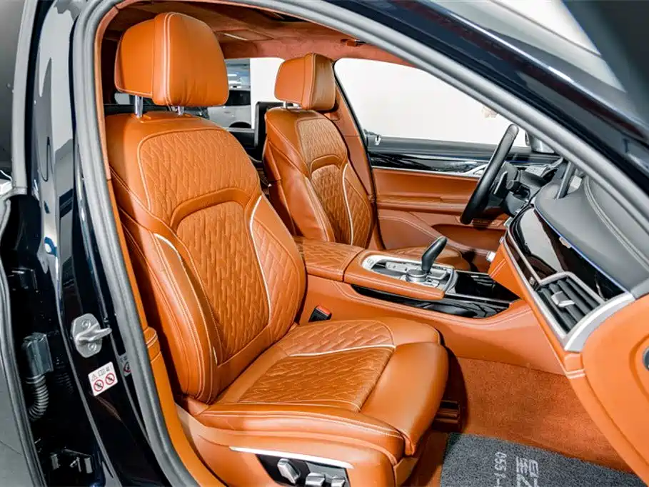 BMW 7 Series — фото 22