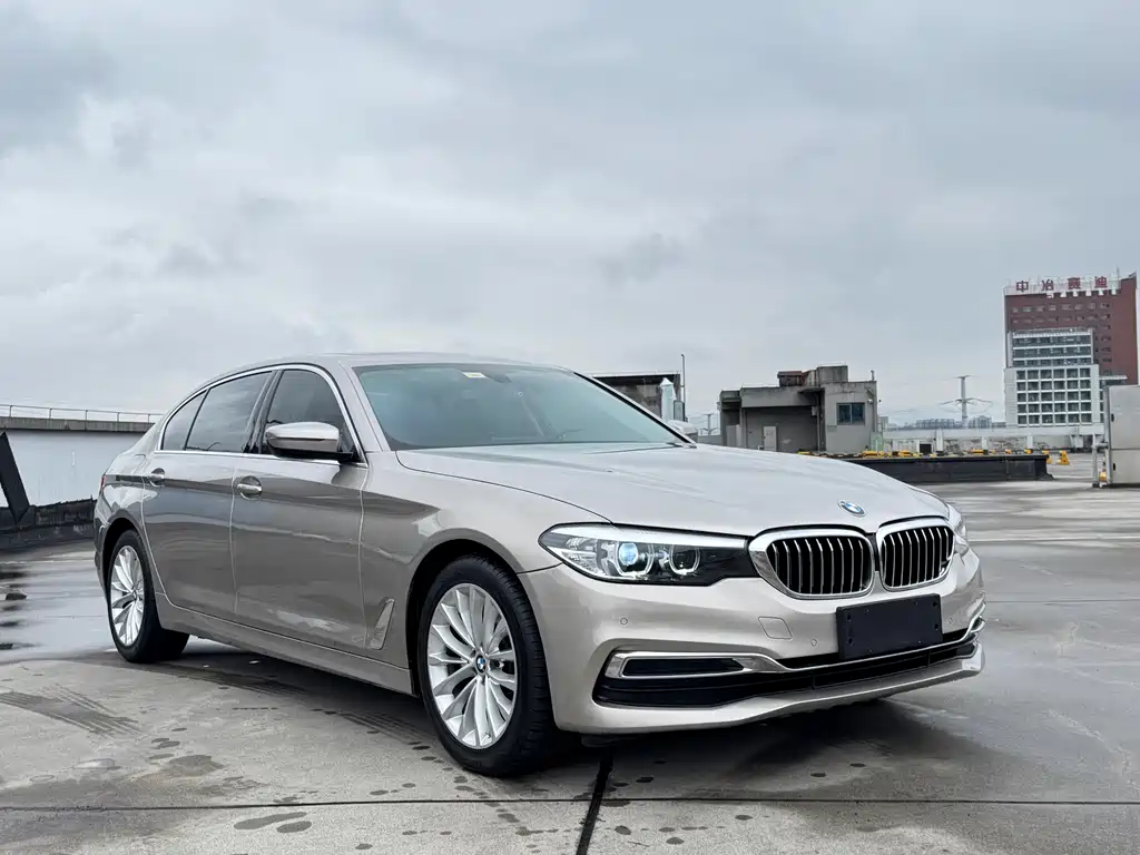 BMW 5 Series — фото 3